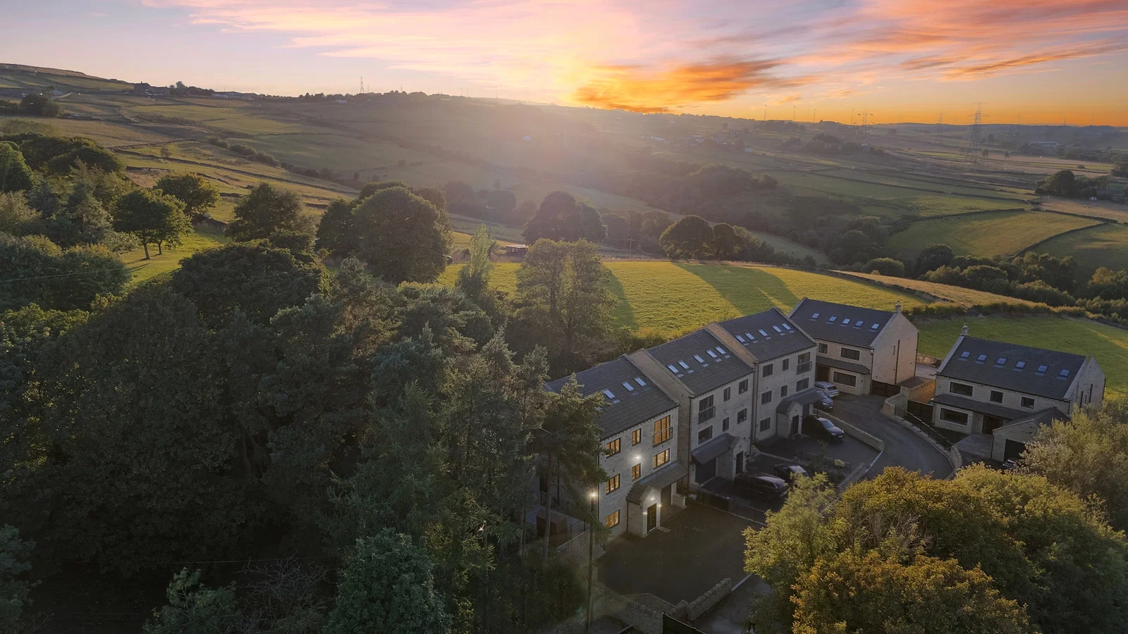 Brew House Mews, Queensbury, 6 bed · Queensbury
