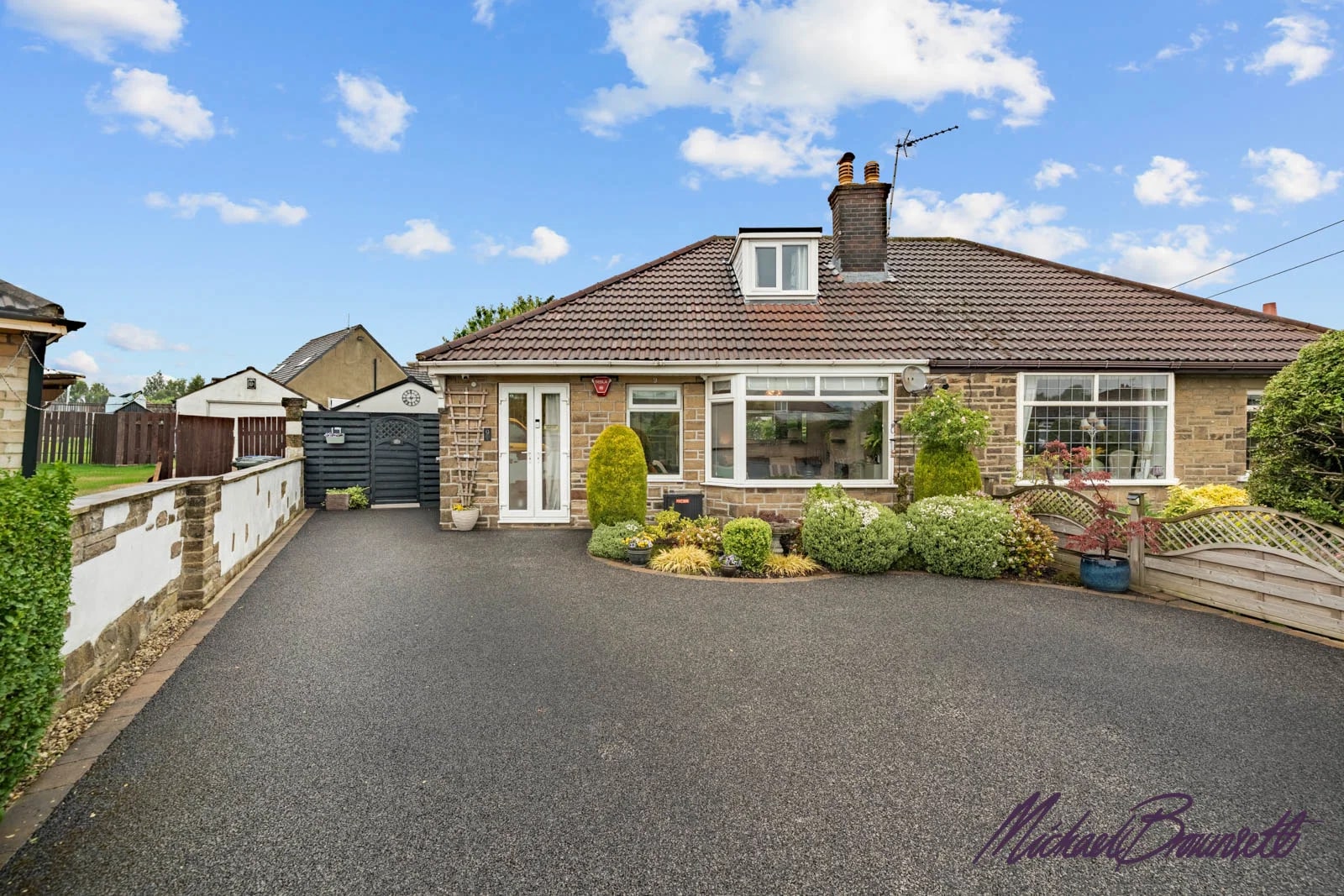 Southlands Avenue, Thornton, 3 bedroom semi-detached house sold subject to contract in Thornton