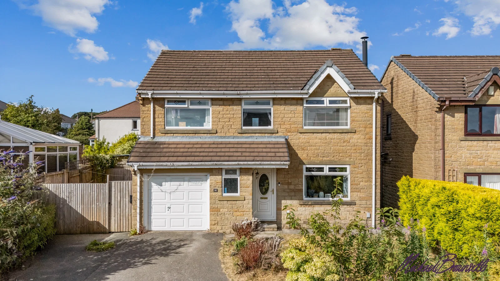 Micklethwaite Drive, Queensbury, 4 bedroom detached house sold subject to contract in Queensbury