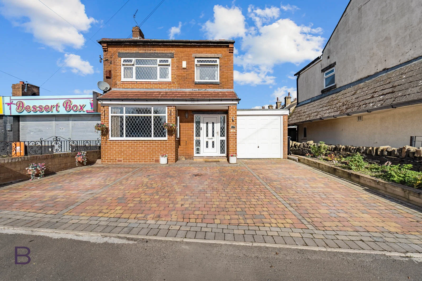 Abb Scott Lane, Low Moor, 4 bed · Low Moor