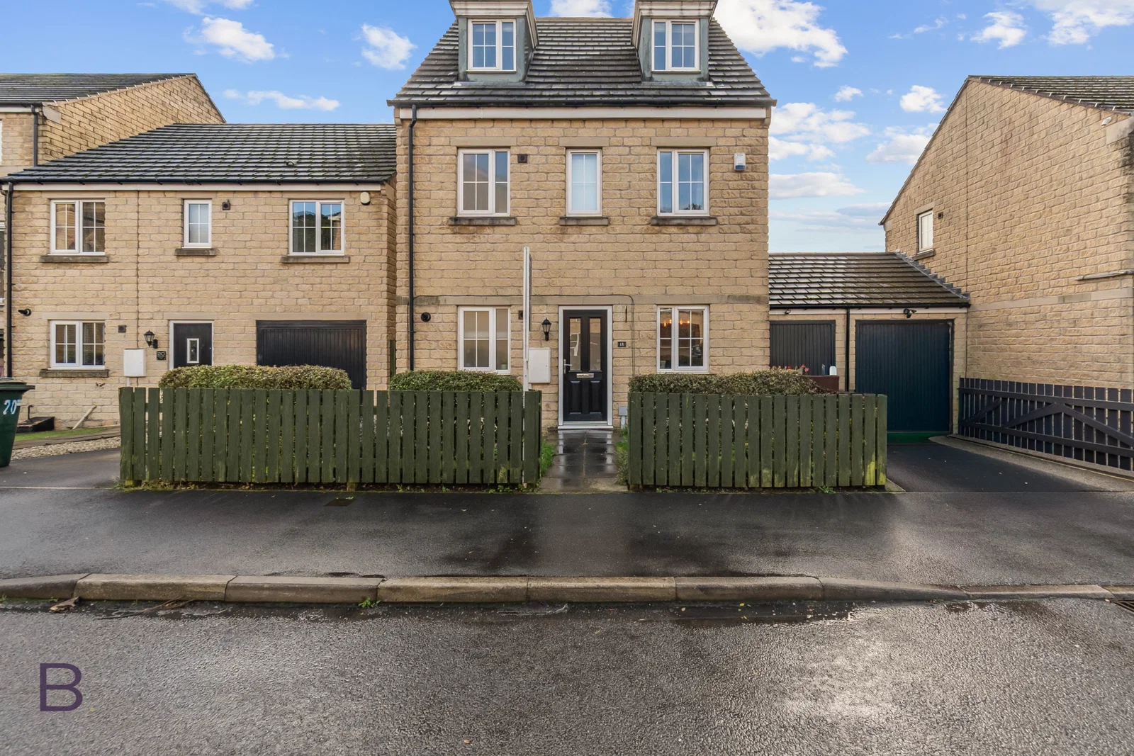 Woodsley Fold, Thornton, 4 bed · Thornton